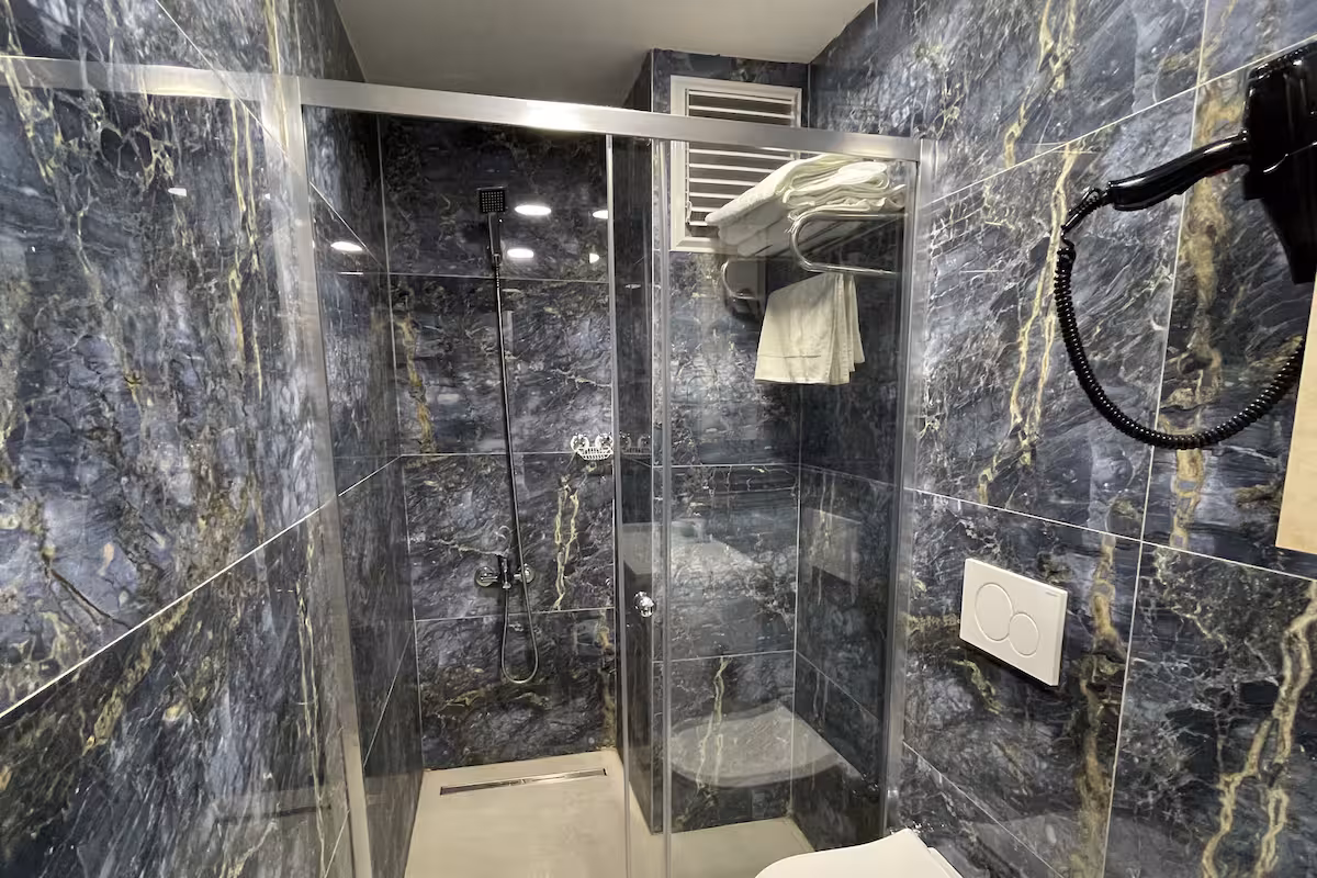Superior room at Turna Hotel, photo 2