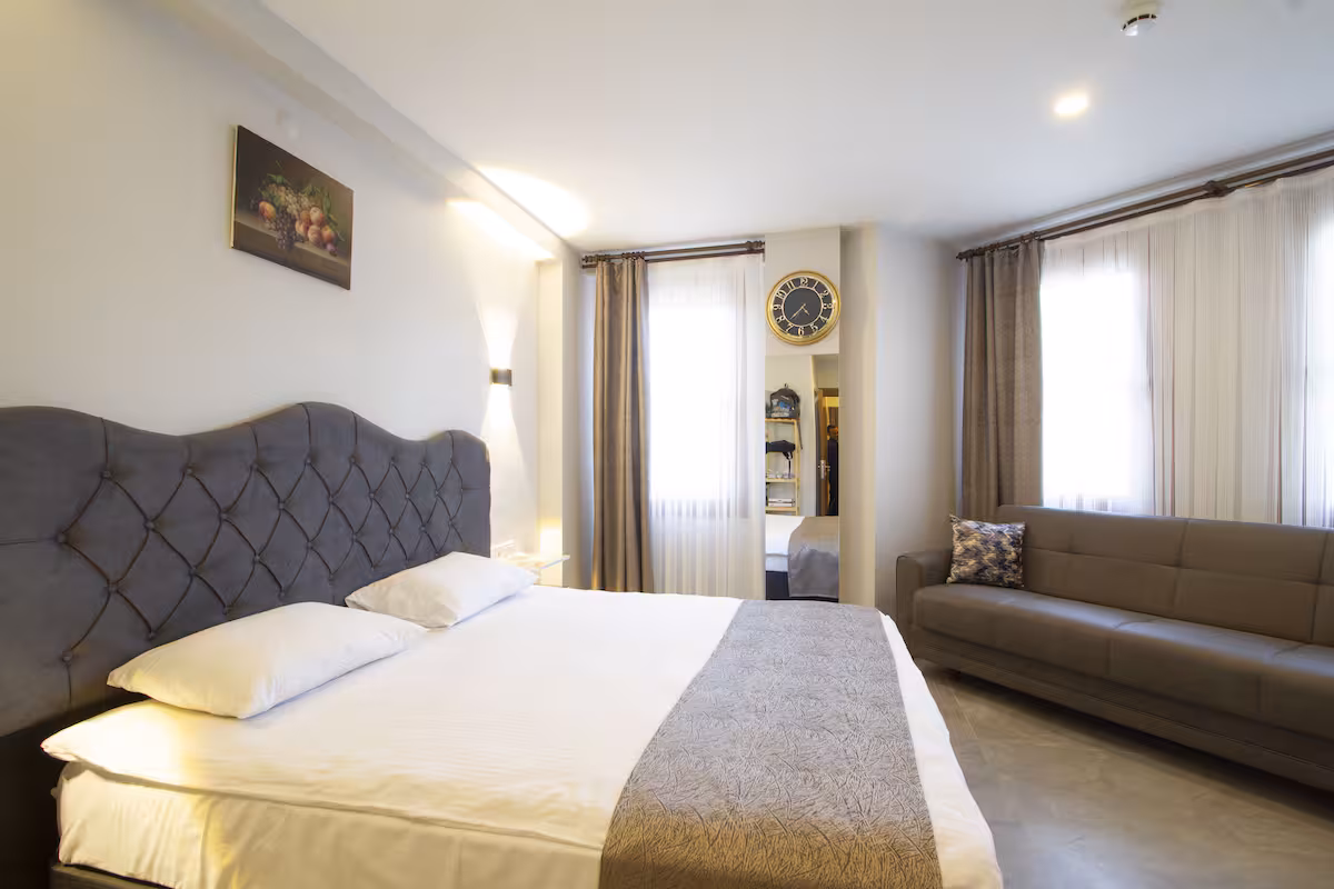 Superior room at Turna Hotel, photo 3