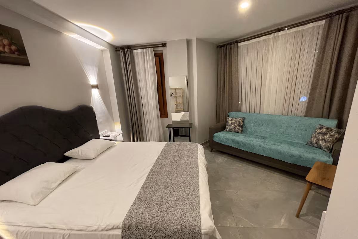 Superior room at Turna Hotel, photo 5